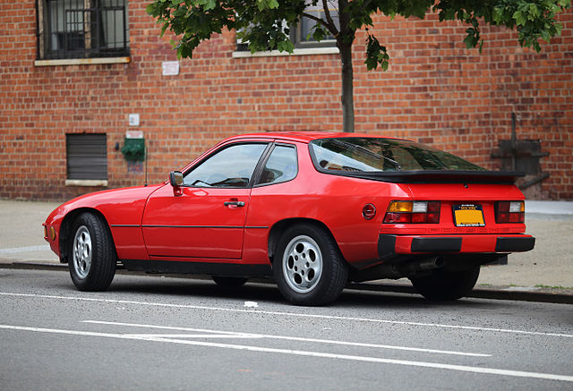 Porsche 924S 