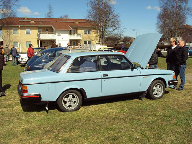 Volvo 242